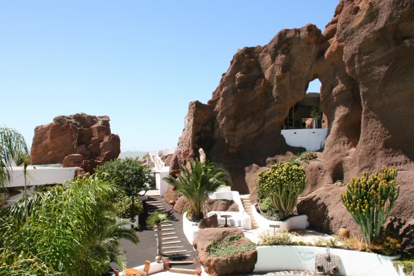 museo lagomar en las rocas